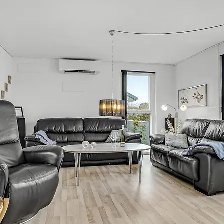 3 Bedroom In נורדבורג